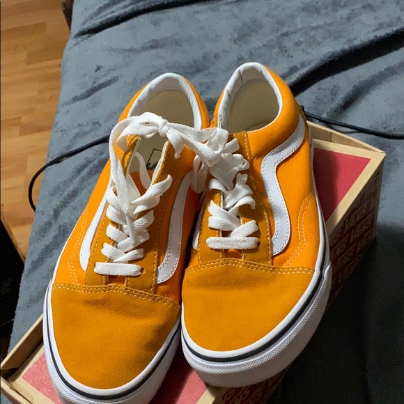 vans old skool cheddar & white skate shoes